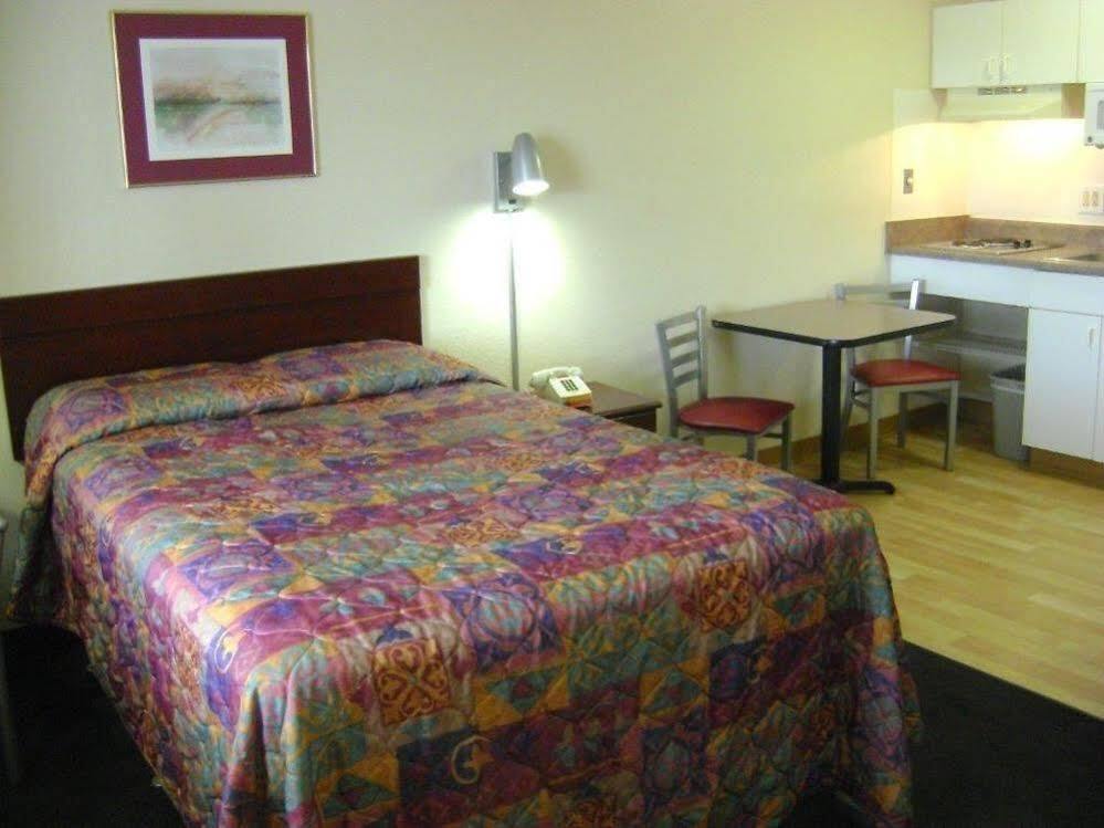 Intown Suites Extended Stay San Antonio Tx - Nacogdoches Road 外观 照片